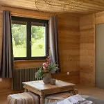 بيت للعطل Poli Resort, Calme Et Haut-de-gamme Au Sommet *