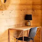 بيت للعطل Poli Resort, Calme Et Haut-de-gamme Au Sommet