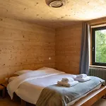 Poli Resort, Calme Et Haut-de-gamme Au Sommet