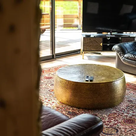 Poli Resort, Calme Et Haut-de-gamme Au Sommet * זונרופט-לונז'מר