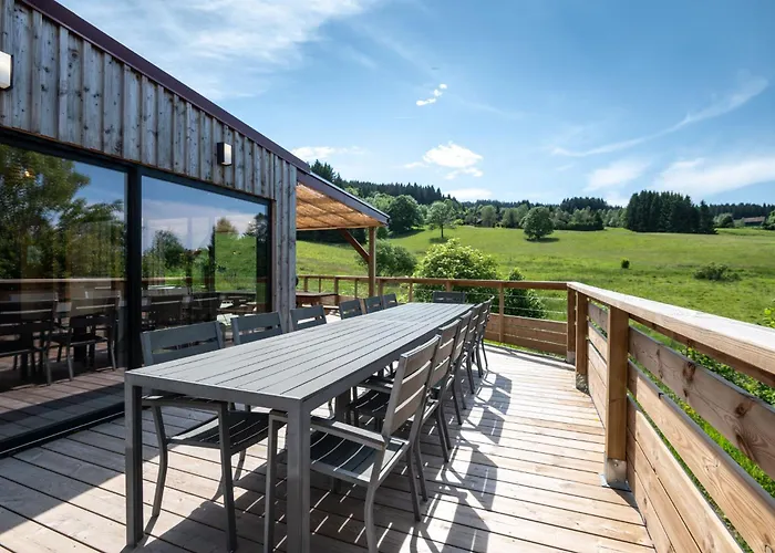 Prázdninový dům Poli Resort, Calme Et Haut-de-gamme Au Sommet *