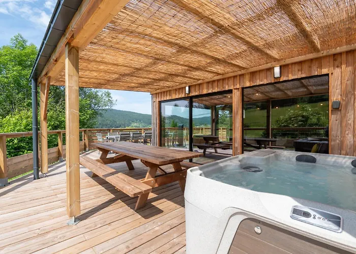 Prázdninový dům Poli Resort, Calme Et Haut-de-gamme Au Sommet